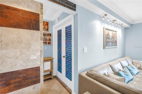 Condo in Saint Petersburg, Florida, 2 bedrooms  № 1793410 - photo 8