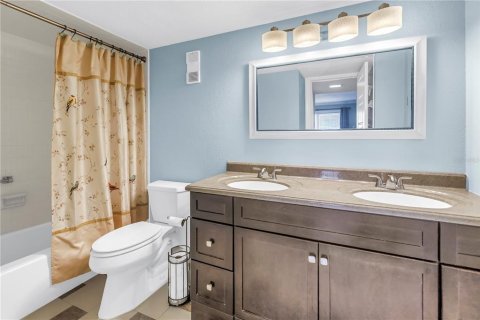 Condo in Saint Petersburg, Florida, 2 bedrooms  № 1793410 - photo 11