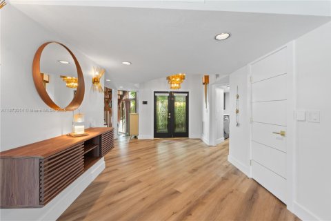 Casa en venta en Miami Lakes, Florida, 4 dormitorios, 290.32 m2 № 1927477 - foto 10