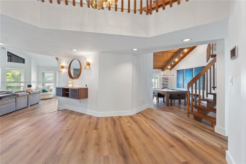 Casa en venta en Miami Lakes, Florida, 4 dormitorios, 290.32 m2 № 1927477 - foto 11