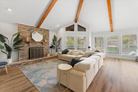 Casa en venta en Miami Lakes, Florida, 4 dormitorios, 290.32 m2 № 1927477 - foto 3