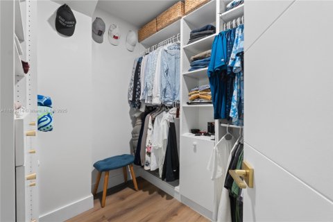 Casa en venta en Miami Lakes, Florida, 4 dormitorios, 290.32 m2 № 1927477 - foto 27