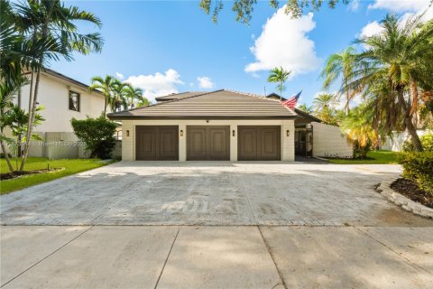 Casa en venta en Miami Lakes, Florida, 4 dormitorios, 290.32 m2 № 1927477 - foto 7