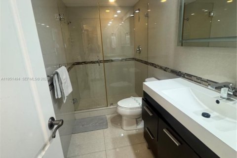 Copropriété à louer à Sunny Isles Beach, Floride: 2 chambres, 139.82 m2 № 2007813 - photo 18
