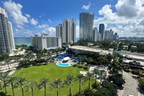 Copropriété à louer à Sunny Isles Beach, Floride: 2 chambres, 139.82 m2 № 2007813 - photo 2