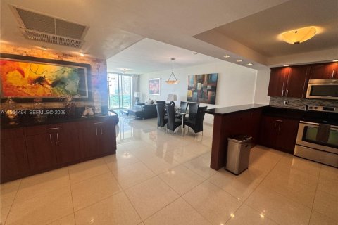 Copropriété à louer à Sunny Isles Beach, Floride: 2 chambres, 139.82 m2 № 2007813 - photo 17