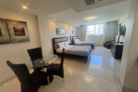 Copropriété à louer à Sunny Isles Beach, Floride: 2 chambres, 139.82 m2 № 2007813 - photo 29