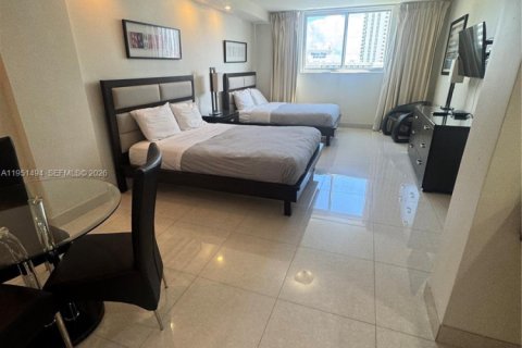 Copropriété à louer à Sunny Isles Beach, Floride: 2 chambres, 139.82 m2 № 2007813 - photo 27