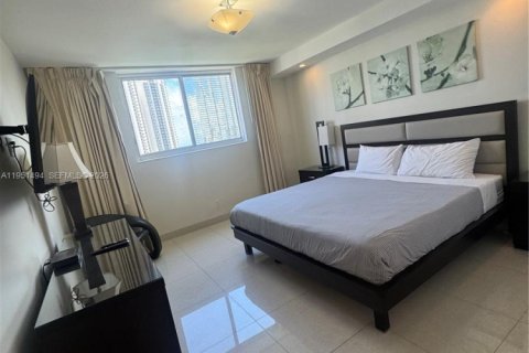 Copropriété à louer à Sunny Isles Beach, Floride: 2 chambres, 139.82 m2 № 2007813 - photo 23