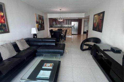 Copropriété à louer à Sunny Isles Beach, Floride: 2 chambres, 139.82 m2 № 2007813 - photo 11