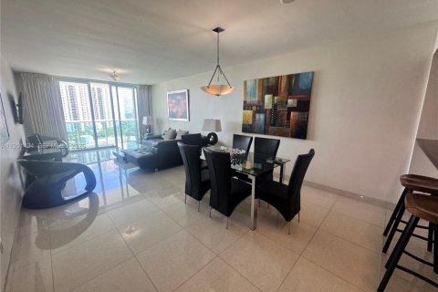 Copropriété à louer à Sunny Isles Beach, Floride: 2 chambres, 139.82 m2 № 2007813 - photo 14