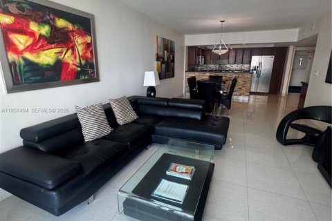 Copropriété à louer à Sunny Isles Beach, Floride: 2 chambres, 139.82 m2 № 2007813 - photo 10