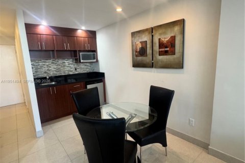 Copropriété à louer à Sunny Isles Beach, Floride: 2 chambres, 139.82 m2 № 2007813 - photo 30