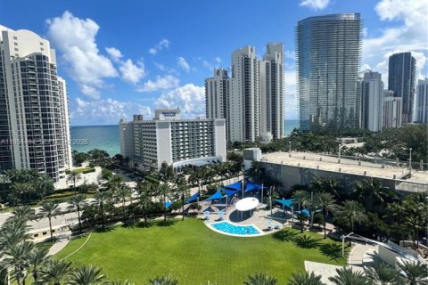Copropriété à louer à Sunny Isles Beach, Floride: 2 chambres, 139.82 m2 № 2007813 - photo 7
