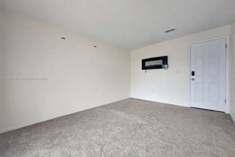 Condo in Titusville, Florida, 2 bedrooms  № 1712591 - photo 2