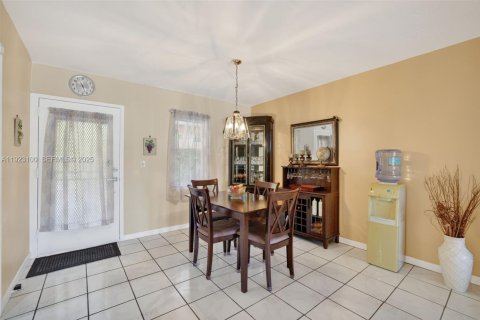 Condo in Lauderdale Lakes, Florida, 1 bedroom  № 1984234 - photo 8
