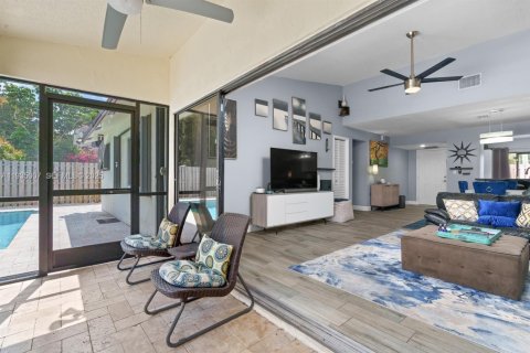 Adosado en venta en Fort Lauderdale, Florida, 3 dormitorios, 129.13 m2 № 1993074 - foto 14