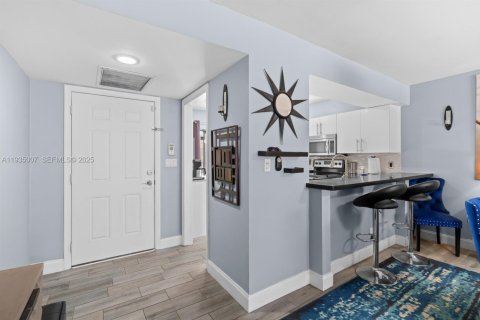 Adosado en venta en Fort Lauderdale, Florida, 3 dormitorios, 129.13 m2 № 1993074 - foto 5