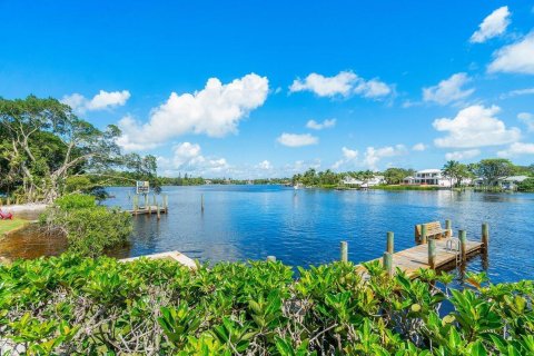 Copropriété à louer à Tequesta, Floride: 2 chambres, 67.82 m2 № 759019 - photo 1