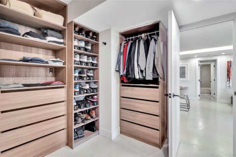 Copropriété à louer à Miami, Floride: 2 chambres, 122.26 m2 № 2018419 - photo 19