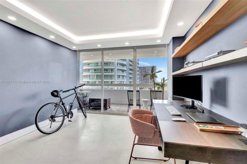 Copropriété à louer à Miami, Floride: 2 chambres, 122.26 m2 № 2018419 - photo 13
