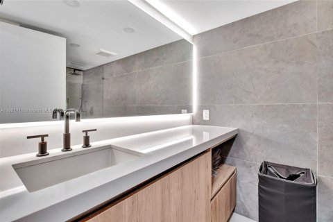 Copropriété à louer à Miami, Floride: 2 chambres, 122.26 m2 № 2018419 - photo 21