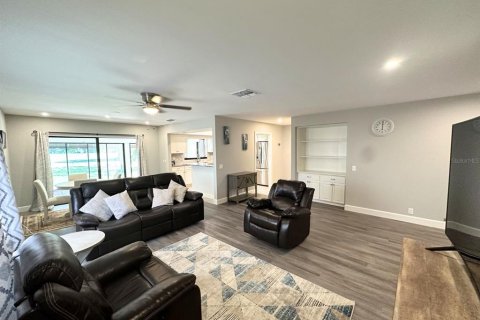 Casa en alquiler en Winter Haven, Florida, 3 dormitorios, 179.95 m2 № 1908582 - foto 8