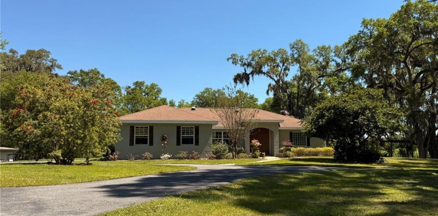 Casa en Ocala, Florida 3 dormitorios, 166.39 m2 № 1918610