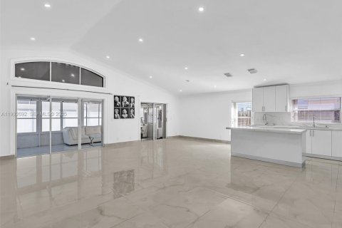 Casa en venta en Hollywood, Florida, 3 dormitorios, 153.1 m2 № 1991591 - foto 18