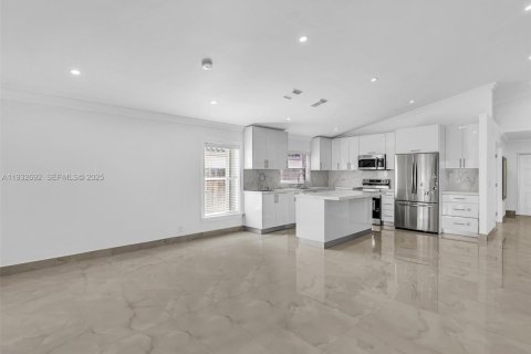 Casa en venta en Hollywood, Florida, 3 dormitorios, 153.1 m2 № 1991591 - foto 29