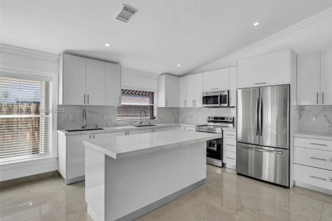 Casa en venta en Hollywood, Florida, 3 dormitorios, 153.1 m2 № 1991591 - foto 22