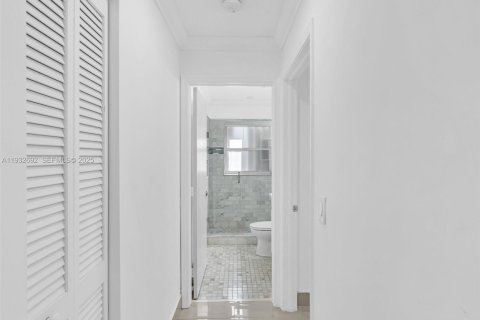 Casa en venta en Hollywood, Florida, 3 dormitorios, 153.1 m2 № 1991591 - foto 5