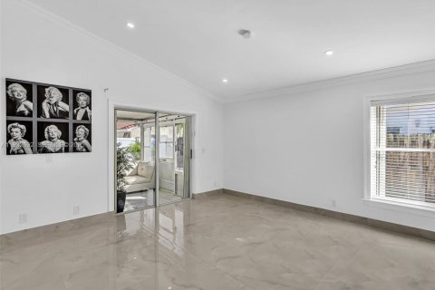 Casa en venta en Hollywood, Florida, 3 dormitorios, 153.1 m2 № 1991591 - foto 28