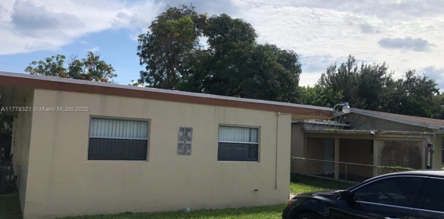 Propiedad comercial en Fort Lauderdale, Florida 127.46 m2 № 1933375