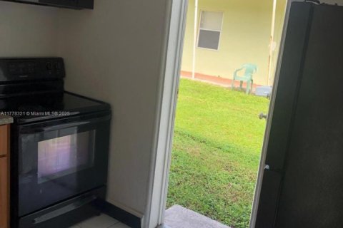 Propiedad comercial en venta en Fort Lauderdale, Florida, 127.46 m2 № 1933375 - foto 5