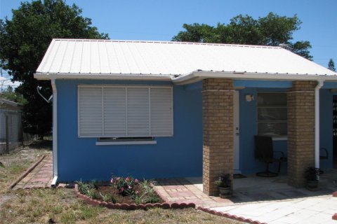 Villa ou maison à louer à Lantana, Floride: 1 chambre, 68.38 m2 № 1139088 - photo 1