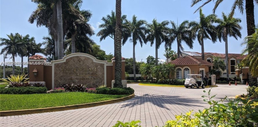 Condominio en Miramar, Florida, 2 dormitorios  № 2028705