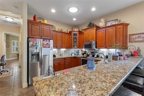 Casa en venta en Polk City, Florida, 1 dormitorio, 115.2 m2 № 2098522 - foto 2
