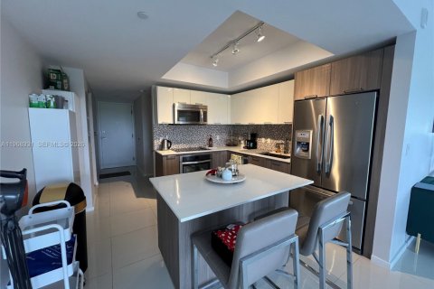 Condo in Doral, Florida, 3 bedrooms № 2032200 - photo 7