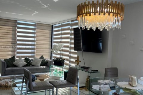 Condo in Doral, Florida, 3 bedrooms № 2032200 - photo 9