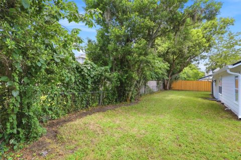 House in Orlando, Florida 2 bedrooms, 121.33 sq.m. № 2209841 - photo 24