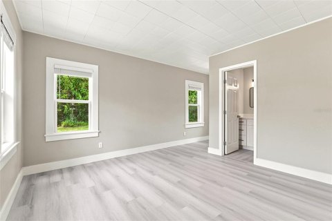 House in Orlando, Florida 2 bedrooms, 121.33 sq.m. № 2209841 - photo 17