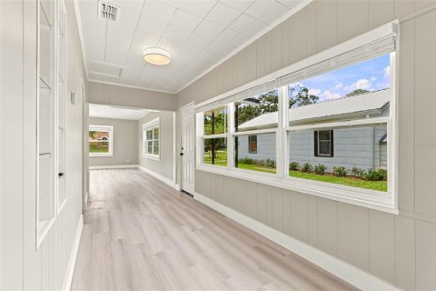 House in Orlando, Florida 2 bedrooms, 121.33 sq.m. № 2209841 - photo 5