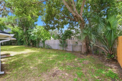 House in Orlando, Florida 2 bedrooms, 121.33 sq.m. № 2209841 - photo 25
