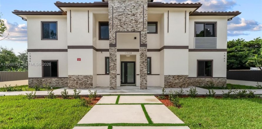 Propiedad comercial en Miami, Florida 409.42 m2 № 2363867