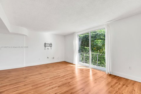 Touwnhouse à louer à Miami, Floride: 2 chambres, 119.38 m2 № 1946421 - photo 8