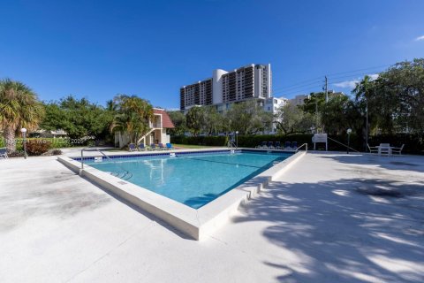 Touwnhouse à louer à Miami, Floride: 2 chambres, 119.38 m2 № 1946421 - photo 28