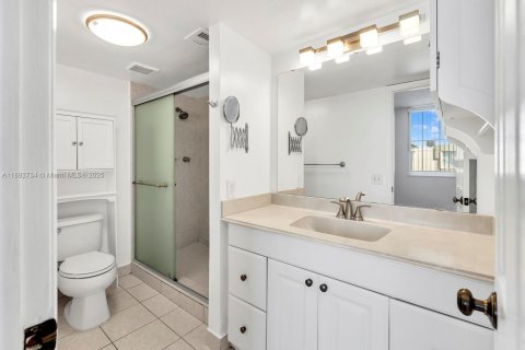 Touwnhouse à louer à Miami, Floride: 2 chambres, 119.38 m2 № 1946421 - photo 22