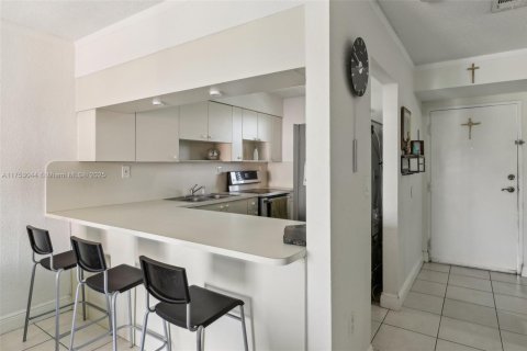 Condominio en venta en Miami, Florida, 2 dormitorios, 91.6 m2 № 1715323 - foto 6
