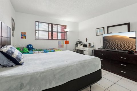 Condominio en venta en Miami, Florida, 2 dormitorios, 91.6 m2 № 1715323 - foto 18